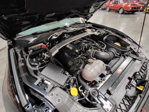 Used 2017 Ford Mustang Shelby GT350R w/ GT350R Equipment Group 920A image 26