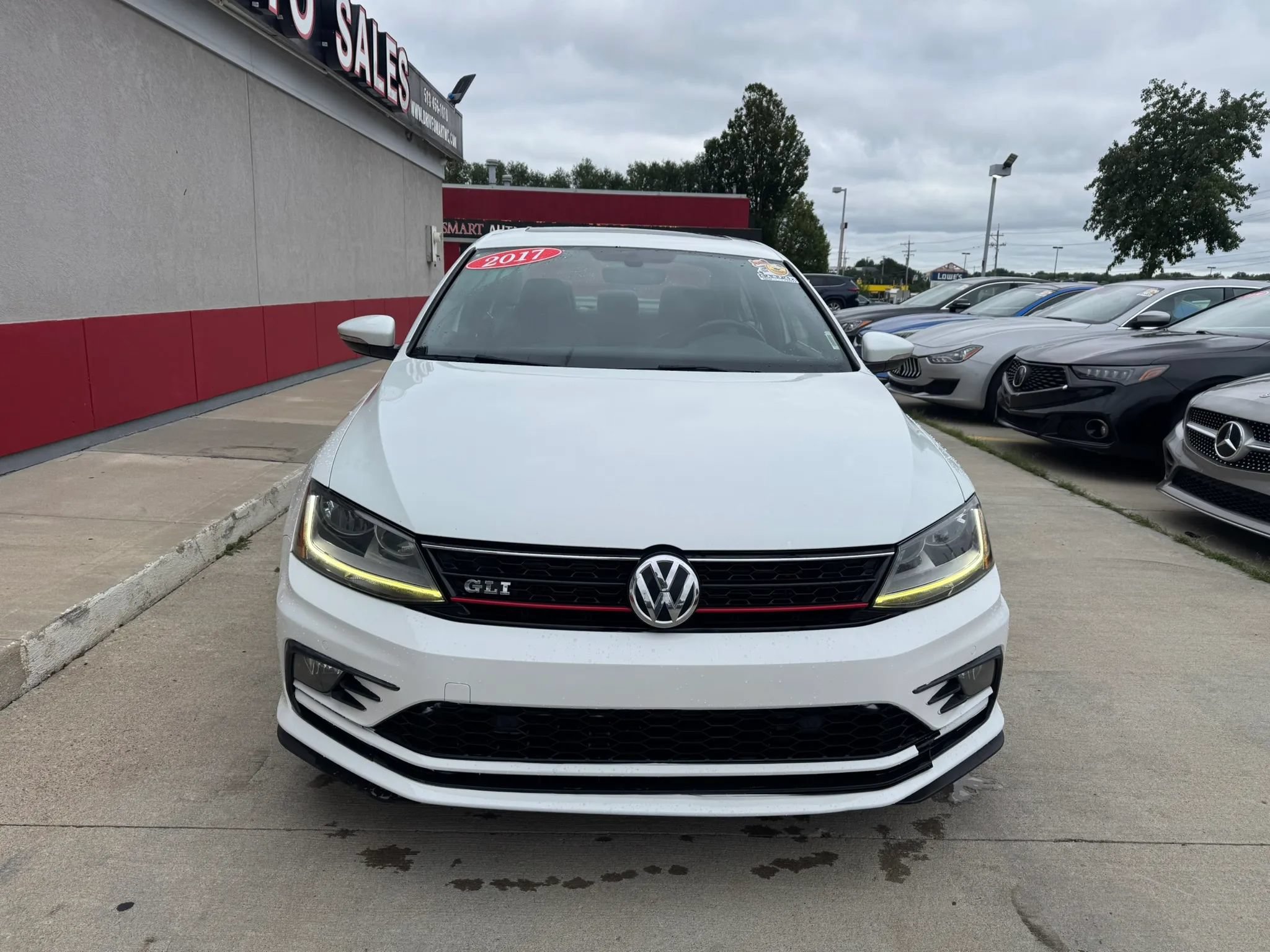Used 2017 Volkswagen Jetta GLI FWD image 3