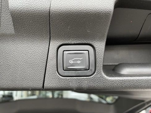 Used 2019 GMC Acadia SLE w/ Driver Alert Package I image 31