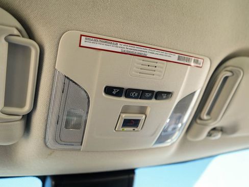 Used 2021 Toyota Corolla LE image 29