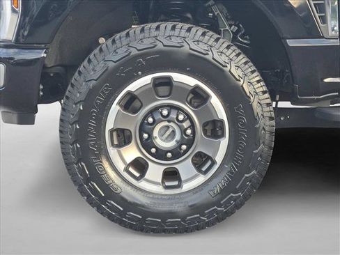 Certified 2024 Ford F250 Platinum w/ Tremor Off-Road Package AWD/4WD image 25