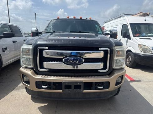 Used 2014 Ford F250 King Ranch w/ FX4 Off-Road Package AWD/4WD image 2