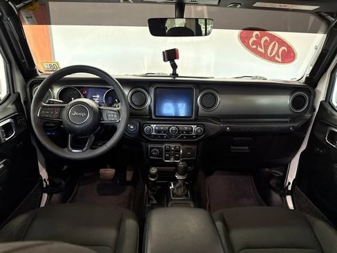Used 2023 Jeep Wrangler Unlimited w/ Cold Weather Group AWD/4WD image 42