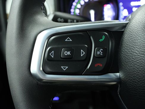 Used 2025 Jeep Wrangler Unlimited Sahara AWD/4WD image 20