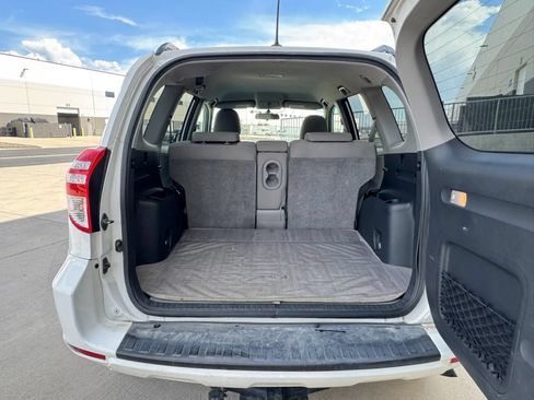 Used 2011 Toyota RAV4 2WD w/ Base L4 Extra Value Pkg image 15
