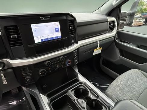 Used 2025 Ford F250 XLT w/ FX4 Off-Road Package AWD/4WD image 25