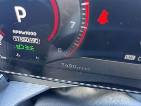 Used 2025 Nissan Kicks SR image 31