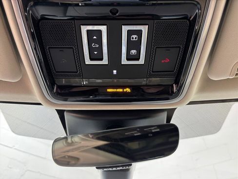 Used 2021 Land Rover Range Rover Sport HSE Silver Edition image 12
