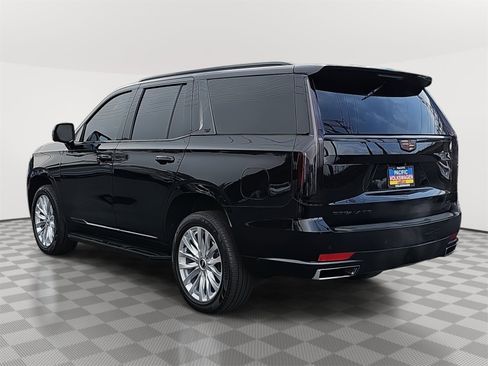 Used 2022 Cadillac Escalade Luxury image 7