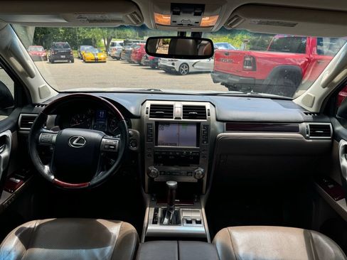 Used 2014 Lexus GX 460 w/ Premium Package AWD/4WD image 30