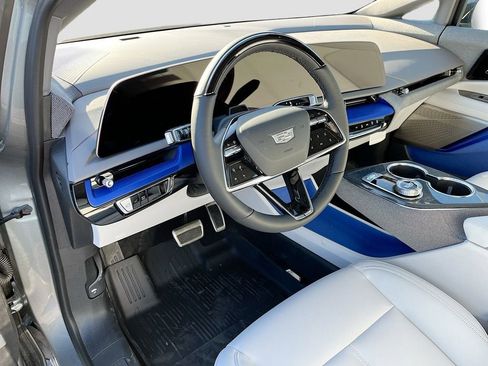 New 2026 Cadillac Optiq Sport 1 w/ LPO, Floor Liner Package AWD/4WD image 15