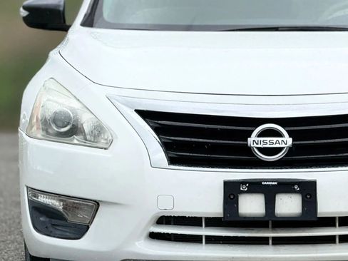 Used 2015 Nissan Altima 2.5 S w/ Power Driver Seat Package image 11