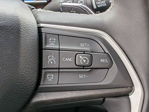 Used 2023 Jeep Grand Cherokee 4WD 4xe image 36