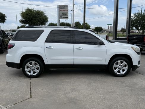 Used 2016 GMC Acadia SLE FWD image 3