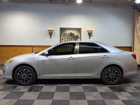 Used 2012 Toyota Camry LE FWD image 2