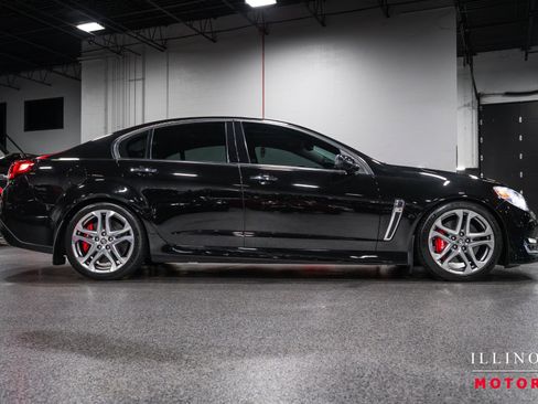 Used 2017 Chevrolet SS RWD image 6