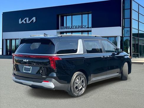 New 2026 Kia Carnival EX FWD image 6