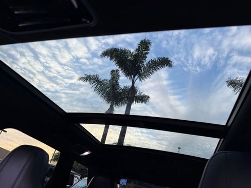 Used 2017 Land Rover Range Rover Sport SVR image 26