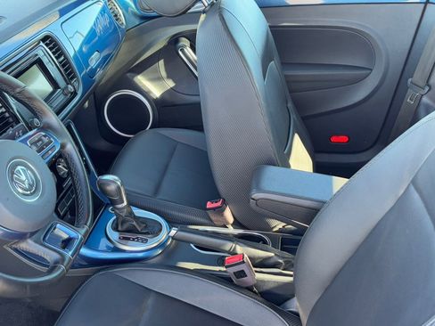 Used 2018 Volkswagen Beetle 2.0T S image 19