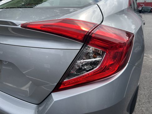 Used 2017 Honda Civic EX-T image 10