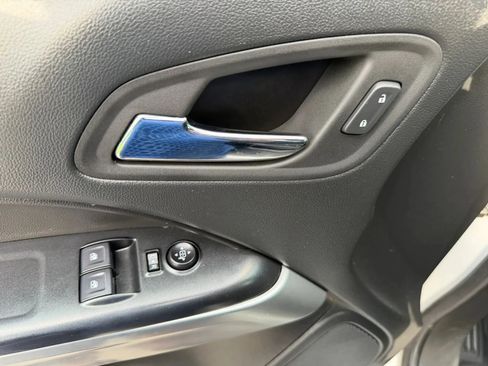 Used 2022 Chevrolet Colorado LT w/ Fleet Safety Package RWD image 12