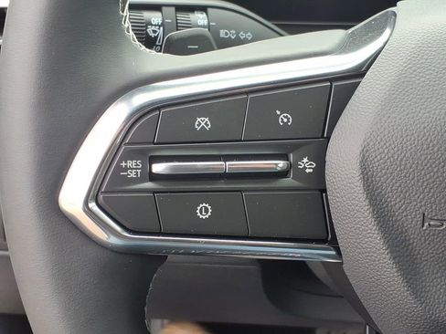 New 2026 Chevrolet Traverse LT image 18