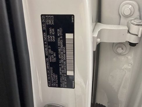 Used 2024 Volvo XC90 B6 Ultimate w/ Protection Package Premier image 16