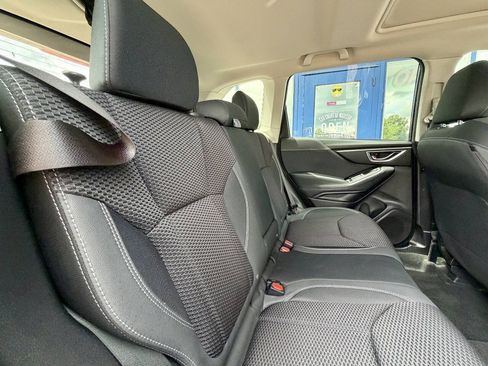Used 2019 Subaru Forester Premium AWD/4WD image 27