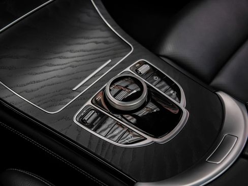 Used 2019 Mercedes-Benz GLC 300 image 29