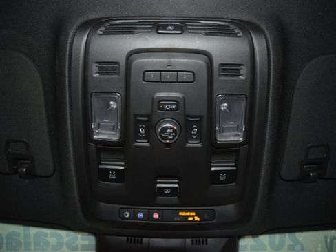 Used 2023 Cadillac Escalade Sport w/ LPO, ONYX Package image 57