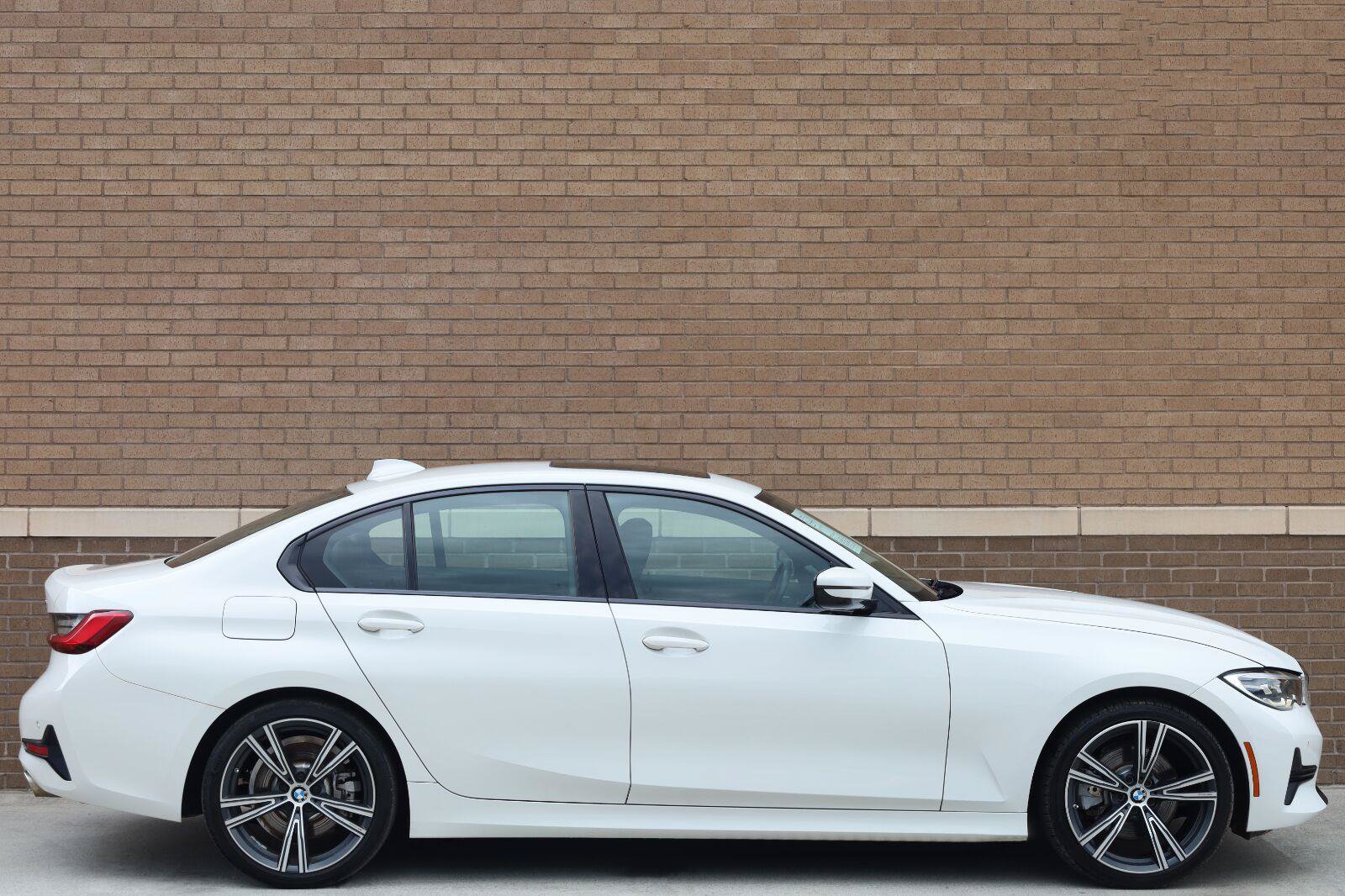 Used 2019 BMW 330i Sedan RWD image 3