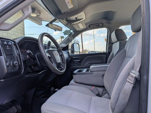 Used 2015 Chevrolet Silverado 2500 W/T image 16