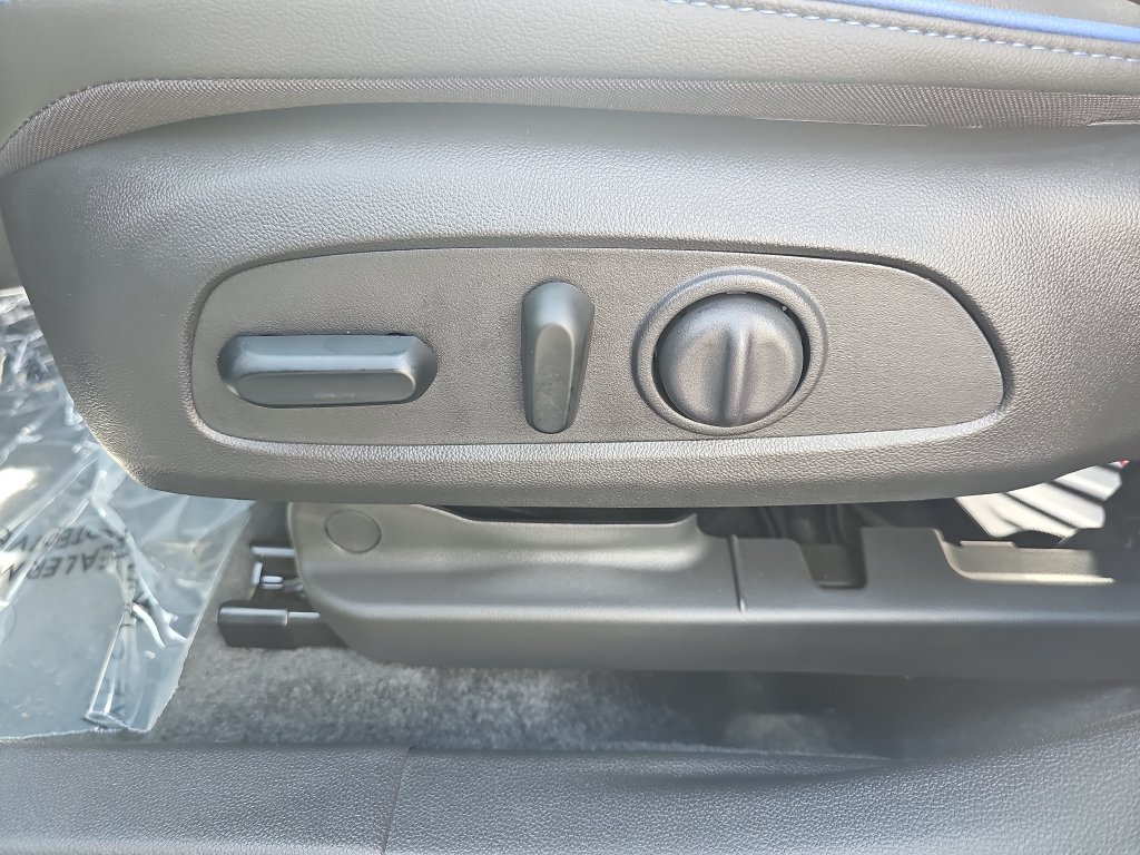 Certified 2024 Buick Envista Sport Touring w/ Convenience I Package FWD image 34
