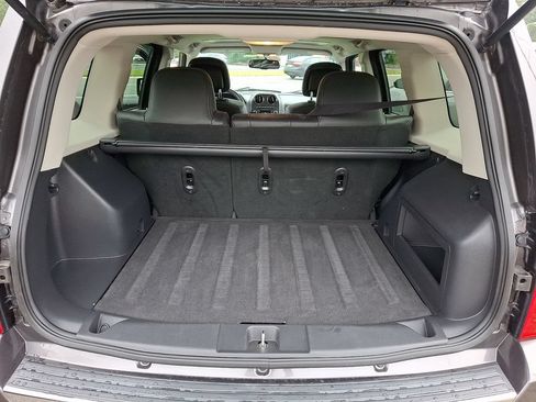 Used 2016 Jeep Patriot High Altitude AWD/4WD image 31