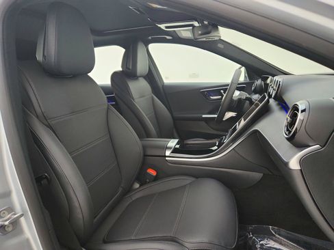 Used 2025 Mercedes-Benz C 300 Sedan image 19
