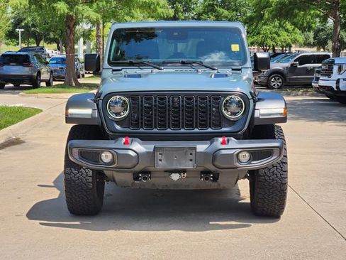 Used 2024 Jeep Wrangler Unlimited Rubicon w/ Technology Group AWD/4WD image 2