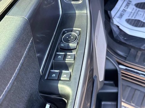 Used 2024 Ford F150 Lariat AWD/4WD image 27