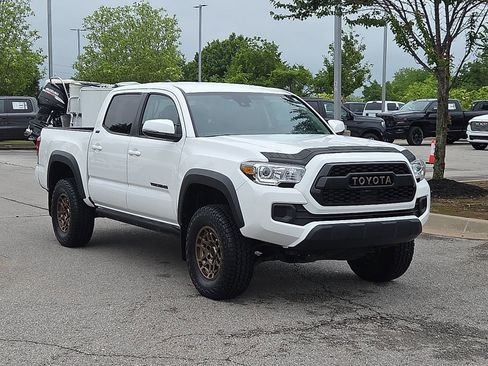 Used 2022 Toyota Tacoma SR5 w/ Trail Edition AWD/4WD image 1