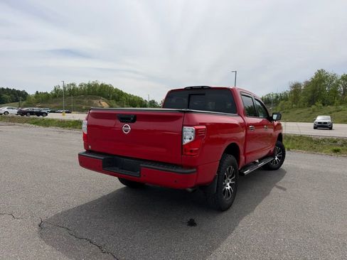 Used 2021 Nissan Titan SV w/ SV Convenience Package AWD/4WD image 3