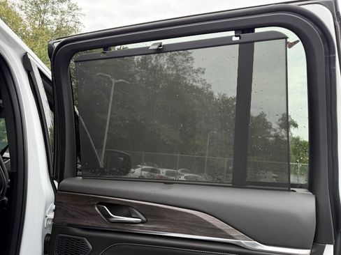 New 2025 Jeep Grand Cherokee Overland w/ Adv Protech Group III image 13