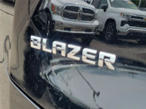Used 2024 Chevrolet Blazer LT FWD image 7