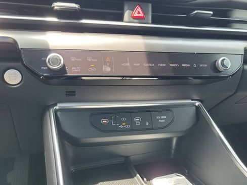 New 2026 Kia Carnival SX w/ SX Dark Edition Package FWD image 50