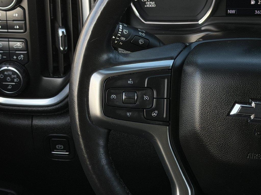 Used 2021 Chevrolet Silverado 1500 LT Trail Boss w/ Convenience Package II AWD/4WD image 16