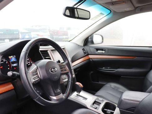 Used 2014 Subaru Outback 2.5i Limited image 10