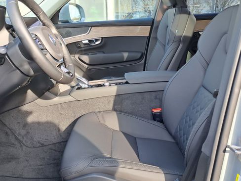 New 2026 Volvo XC90 B6 Plus image 6