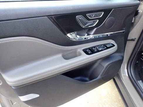 New 2026 Lincoln Corsair Reserve w/ Jet Appearance Package image 19