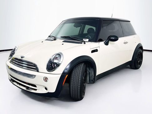 Used 2006 MINI Cooper Hardtop FWD image 2