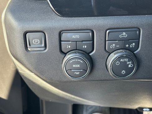 Certified 2023 Chevrolet Silverado 1500 LT image 12