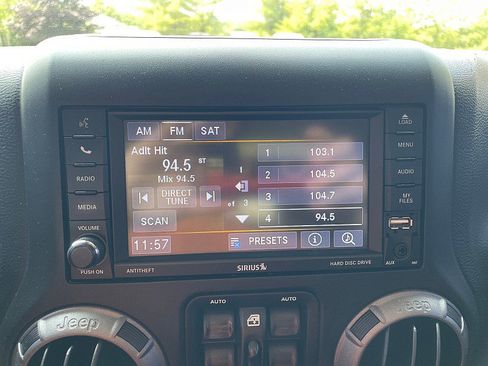 Used 2018 Jeep Wrangler Unlimited Sport S image 18