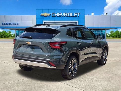 New 2026 Chevrolet Trax LT w/ LT Convenience Package FWD image 4
